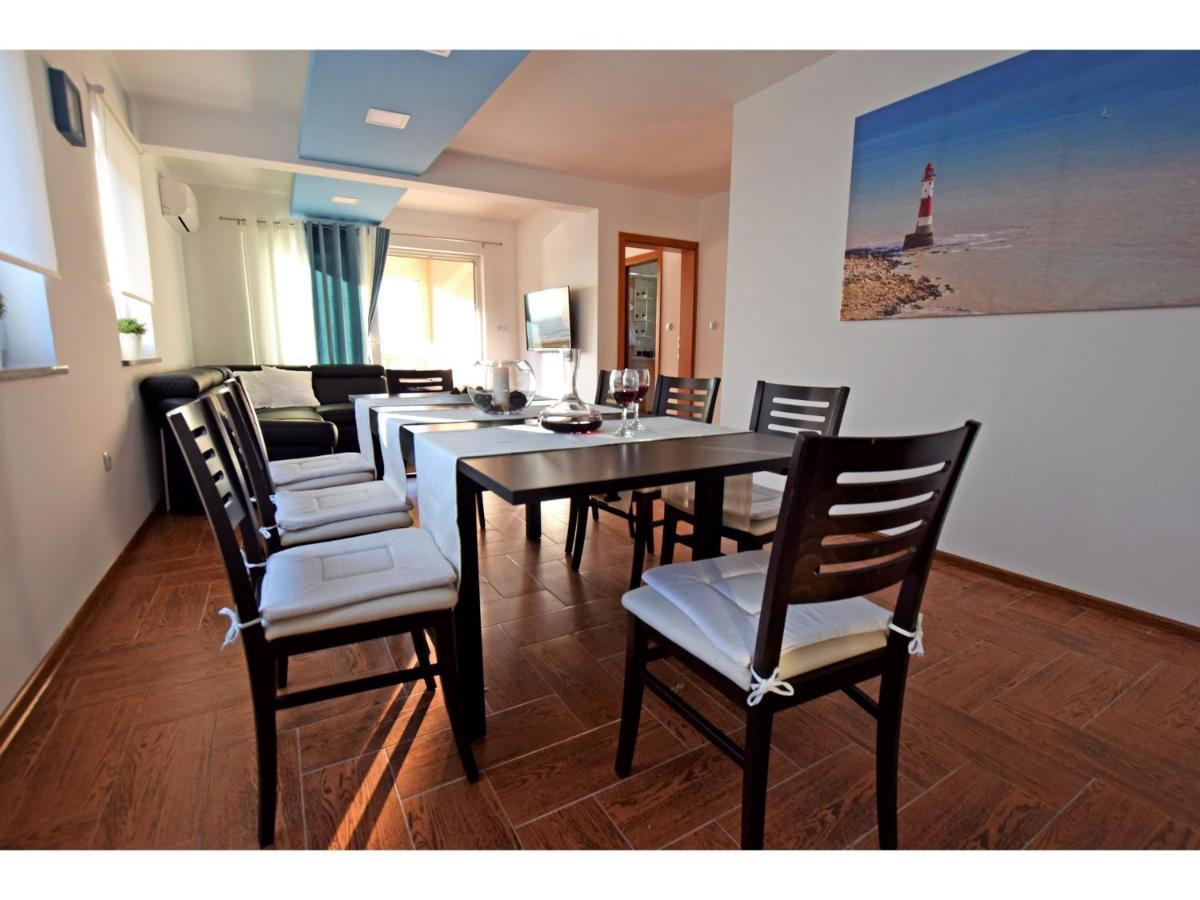 Apartment Dinko Rovanjska Luaran gambar