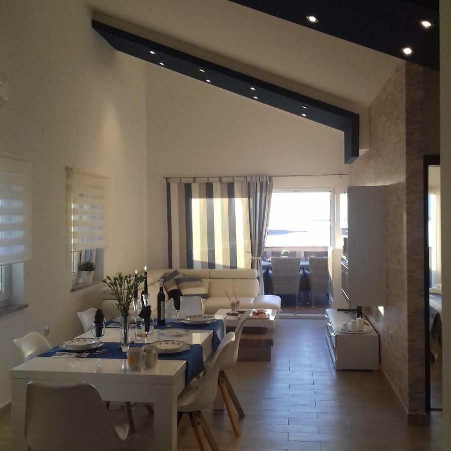 Apartment Dinko Rovanjska Luaran gambar