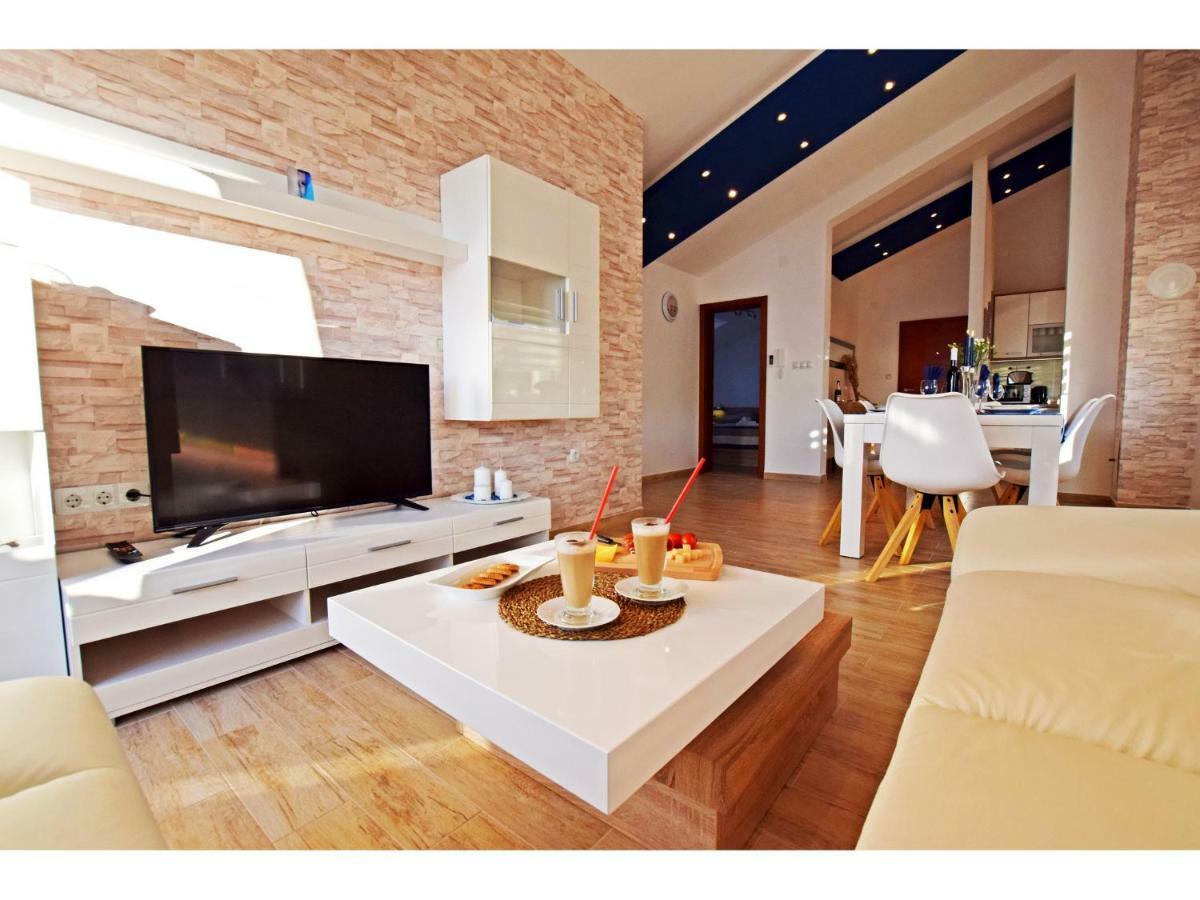 Apartment Dinko Rovanjska Luaran gambar